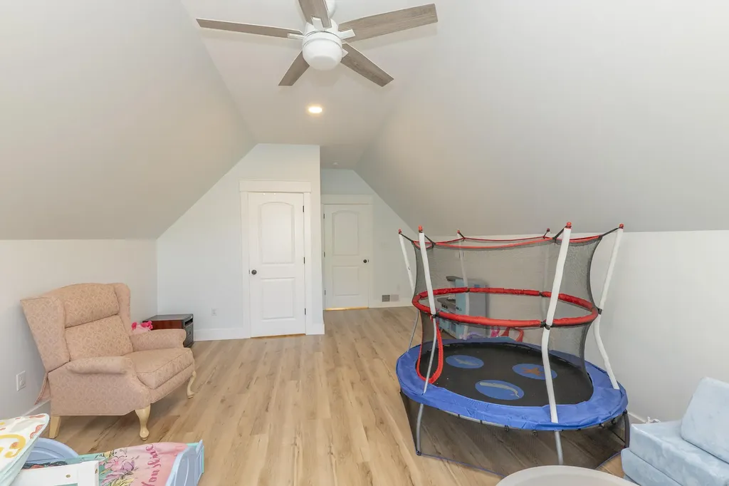56 East Golden Island Nancy KY 42544