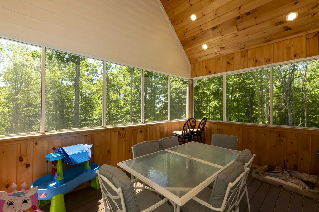 56 East Golden Island Nancy KY 42544