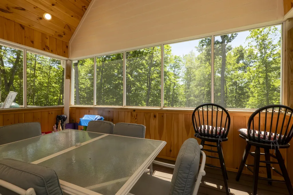 56 East Golden Island Nancy KY 42544