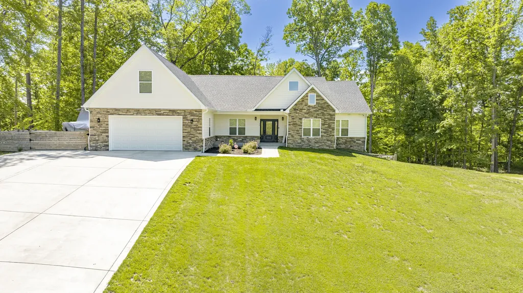 56 East Golden Island Nancy KY 42544