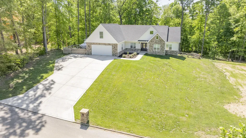 56 East Golden Island Nancy KY 42544