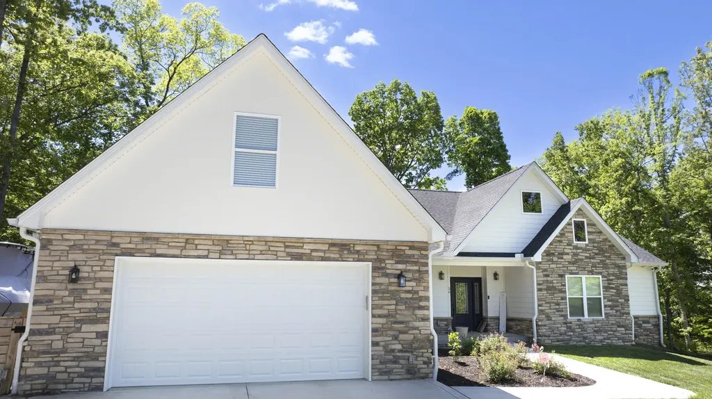 56 East Golden Island Nancy KY 42544