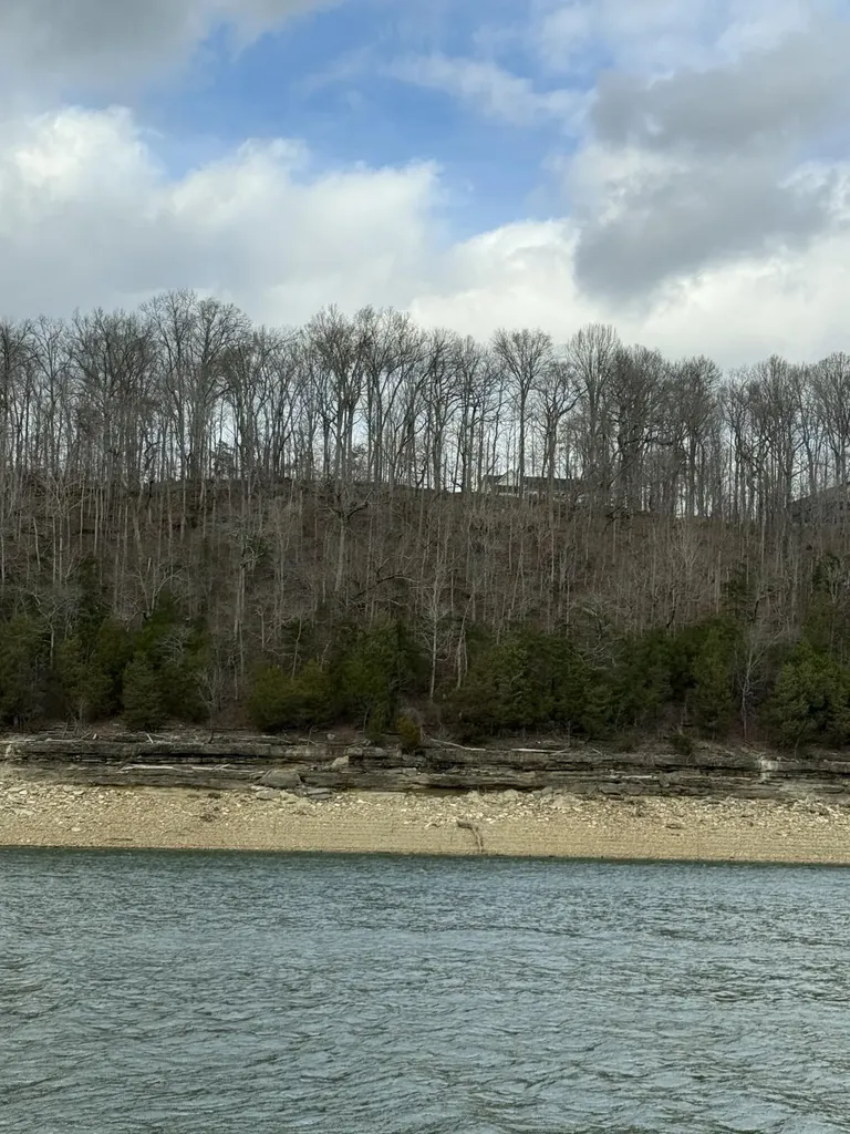 56 East Golden Island Nancy KY 42544