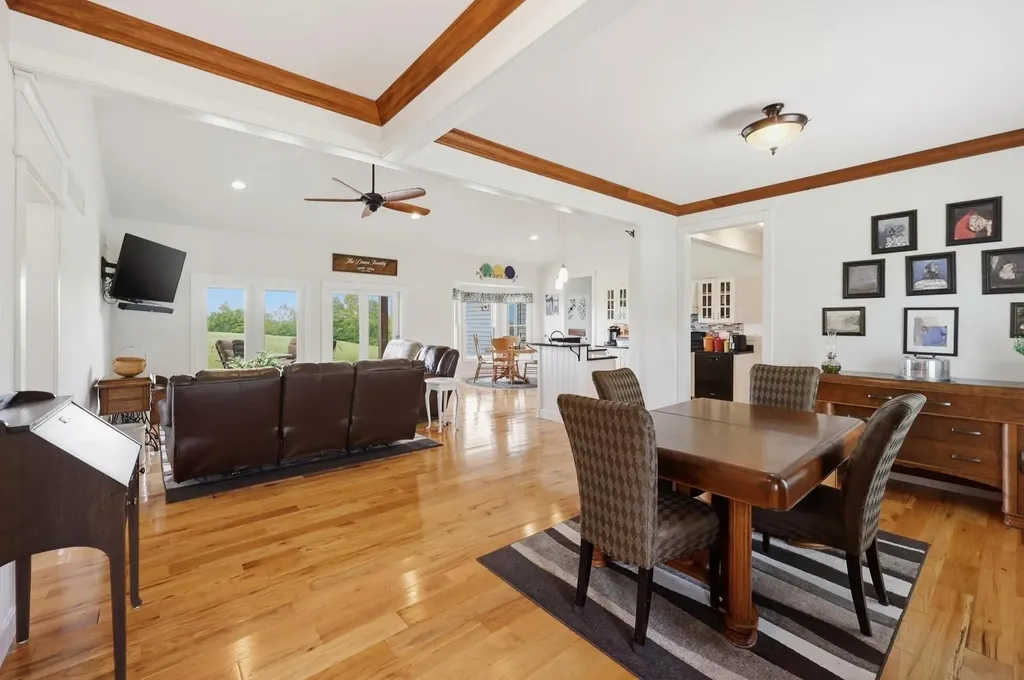 401 Simpson Ridge Road Williamstown KY 41097