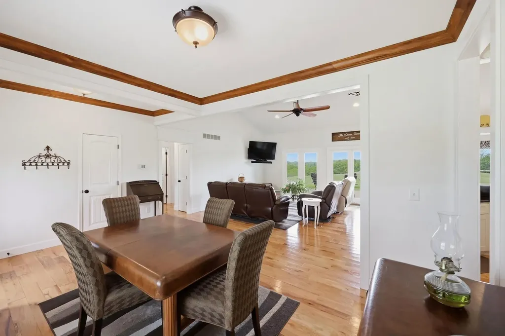 401 Simpson Ridge Road Williamstown KY 41097