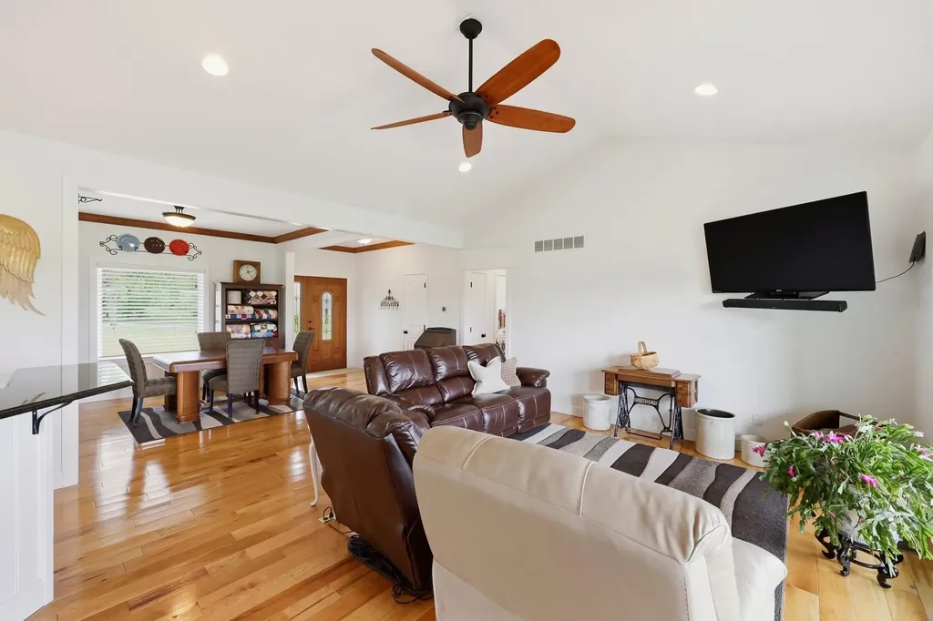 401 Simpson Ridge Road Williamstown KY 41097