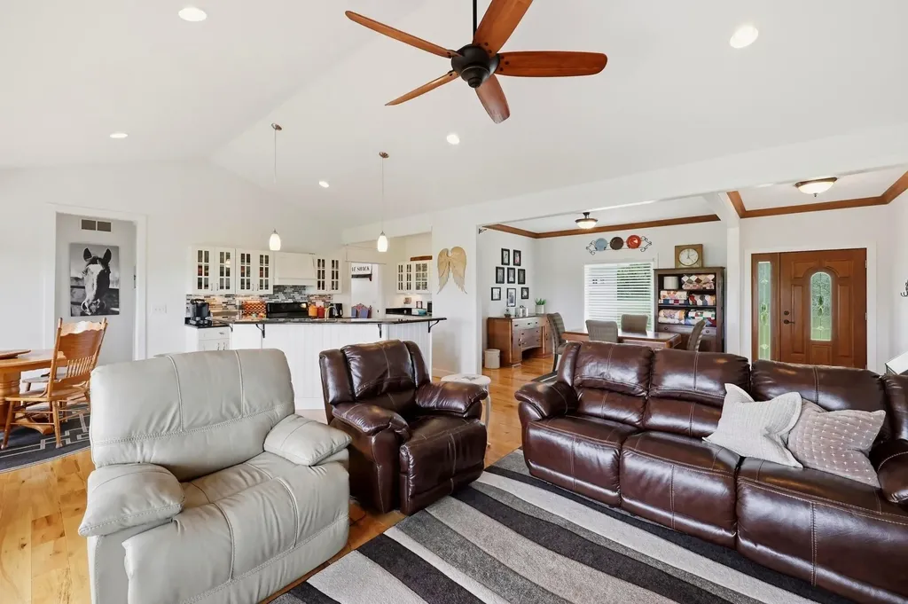 401 Simpson Ridge Road Williamstown KY 41097