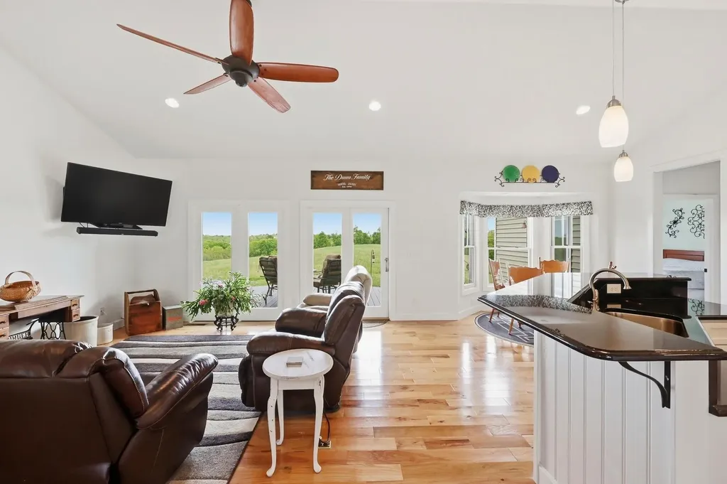 401 Simpson Ridge Road Williamstown KY 41097