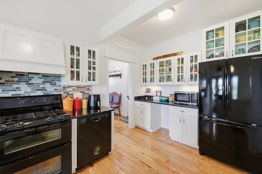 401 Simpson Ridge Road Williamstown KY 41097