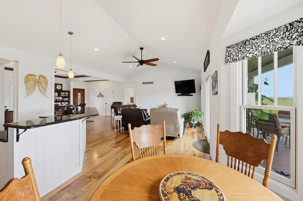 401 Simpson Ridge Road Williamstown KY 41097