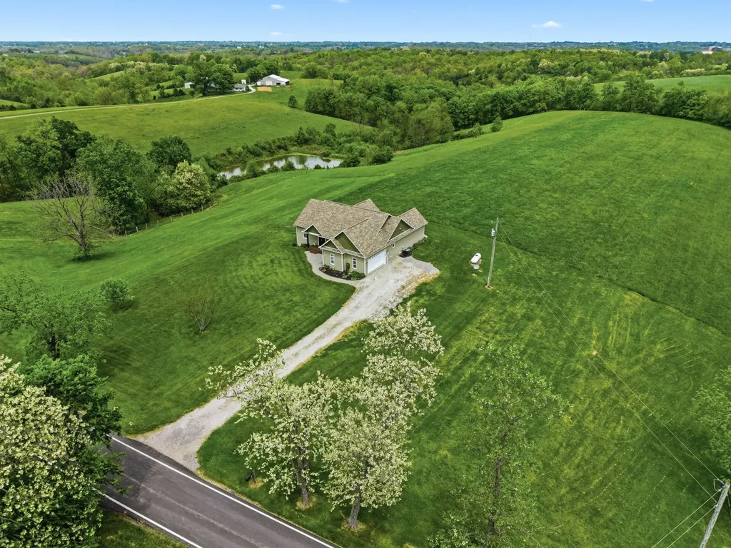 401 Simpson Ridge Road Williamstown KY 41097