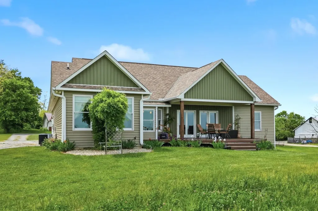 401 Simpson Ridge Road Williamstown KY 41097