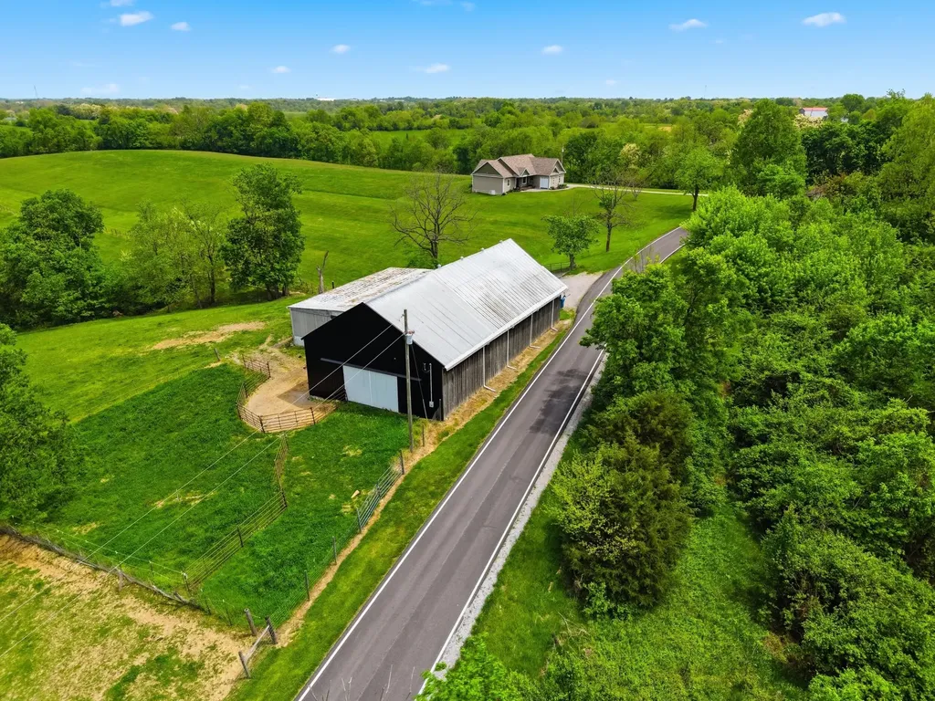 401 Simpson Ridge Road Williamstown KY 41097