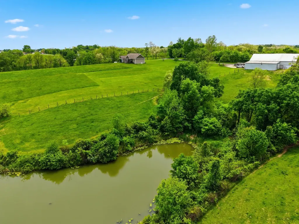 401 Simpson Ridge Road Williamstown KY 41097