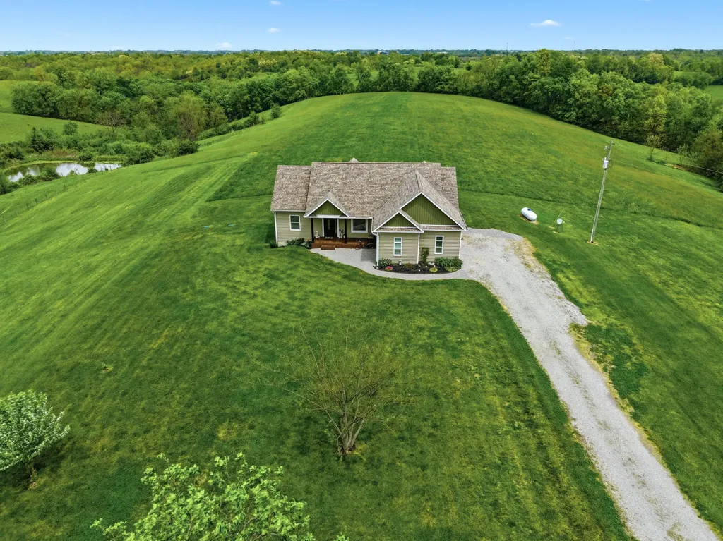 401 Simpson Ridge Road Williamstown KY 41097