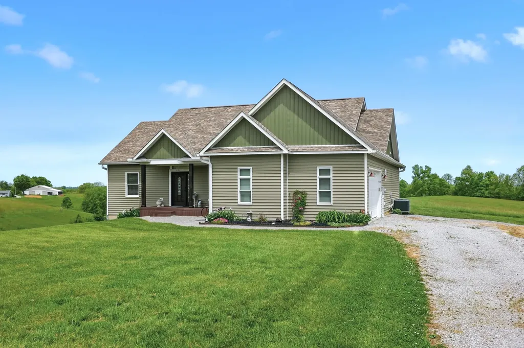 401 Simpson Ridge Road Williamstown KY 41097