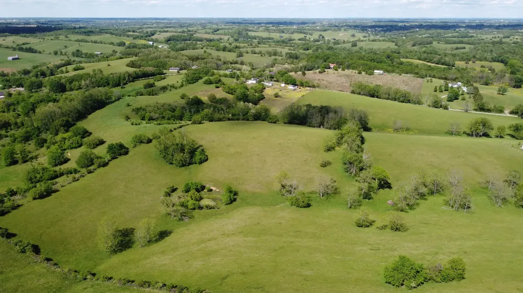 250 Rockridge Road Paris KY 40361