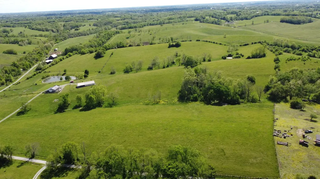 250 Rockridge Road Paris KY 40361