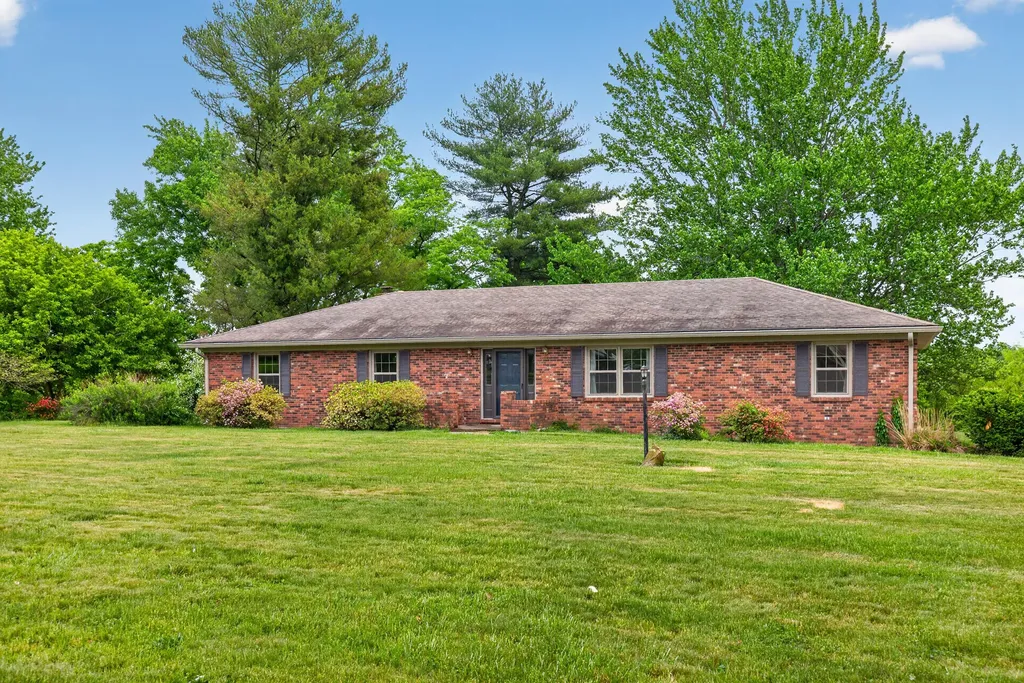 249 Eastland Acres Lancaster KY 40444