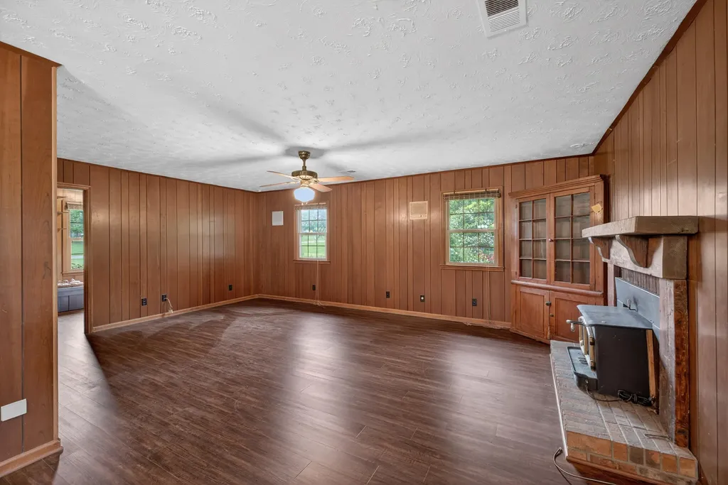 249 Eastland Acres Lancaster KY 40444