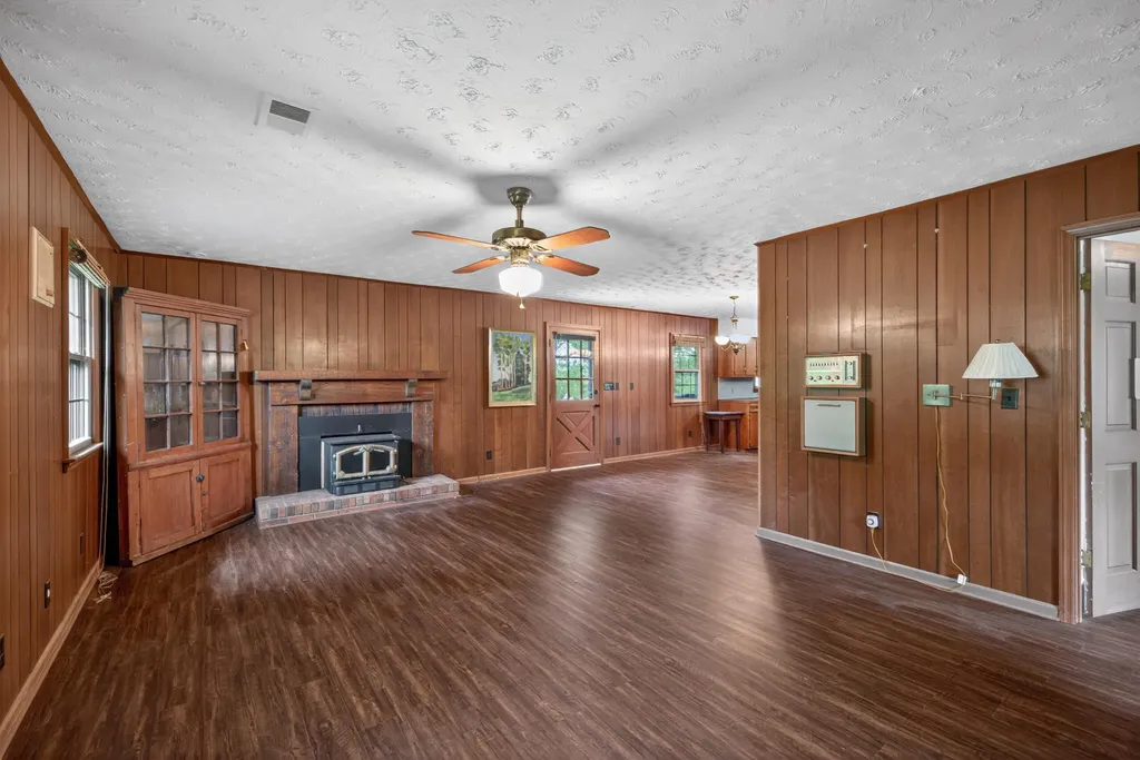 249 Eastland Acres Lancaster KY 40444