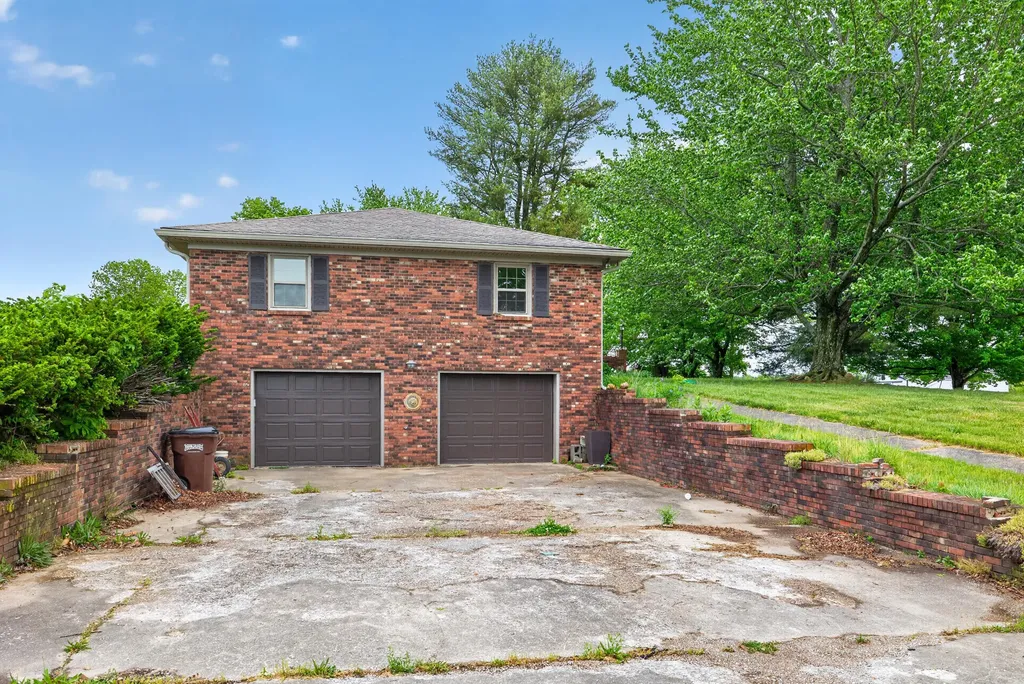 249 Eastland Acres Lancaster KY 40444