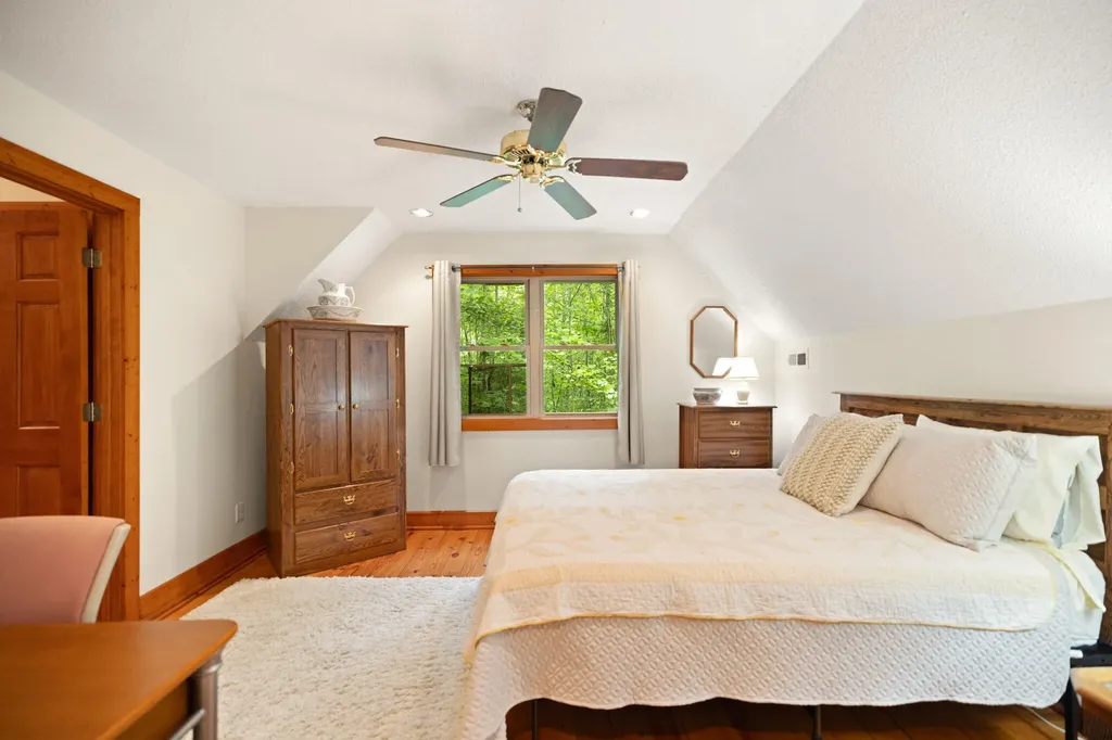 395 Stoneybrook Road Burnside KY 42519