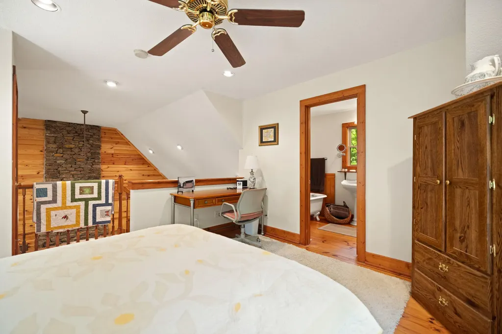 395 Stoneybrook Road Burnside KY 42519