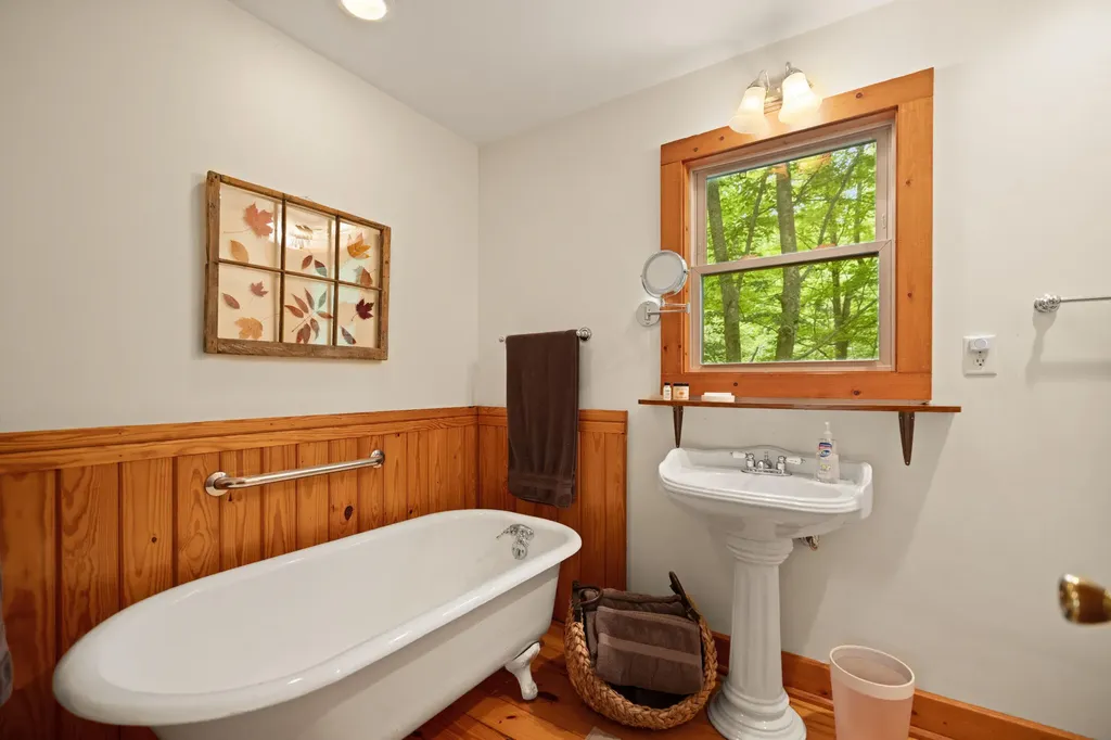 395 Stoneybrook Road Burnside KY 42519