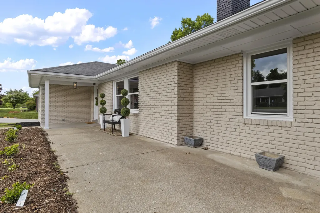 147 Seminole Trail Frankfort KY 40601