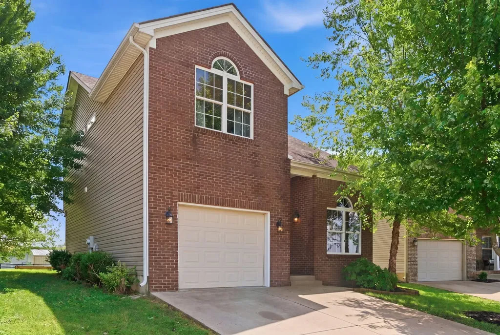 220 Berkshire Lane Georgetown KY 40324