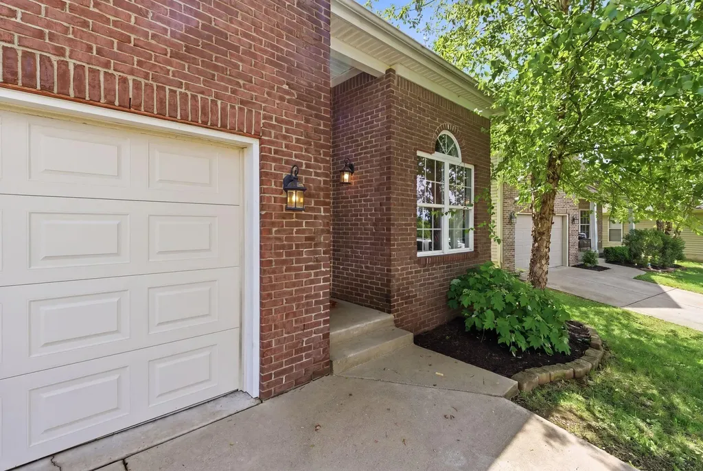 220 Berkshire Lane Georgetown KY 40324