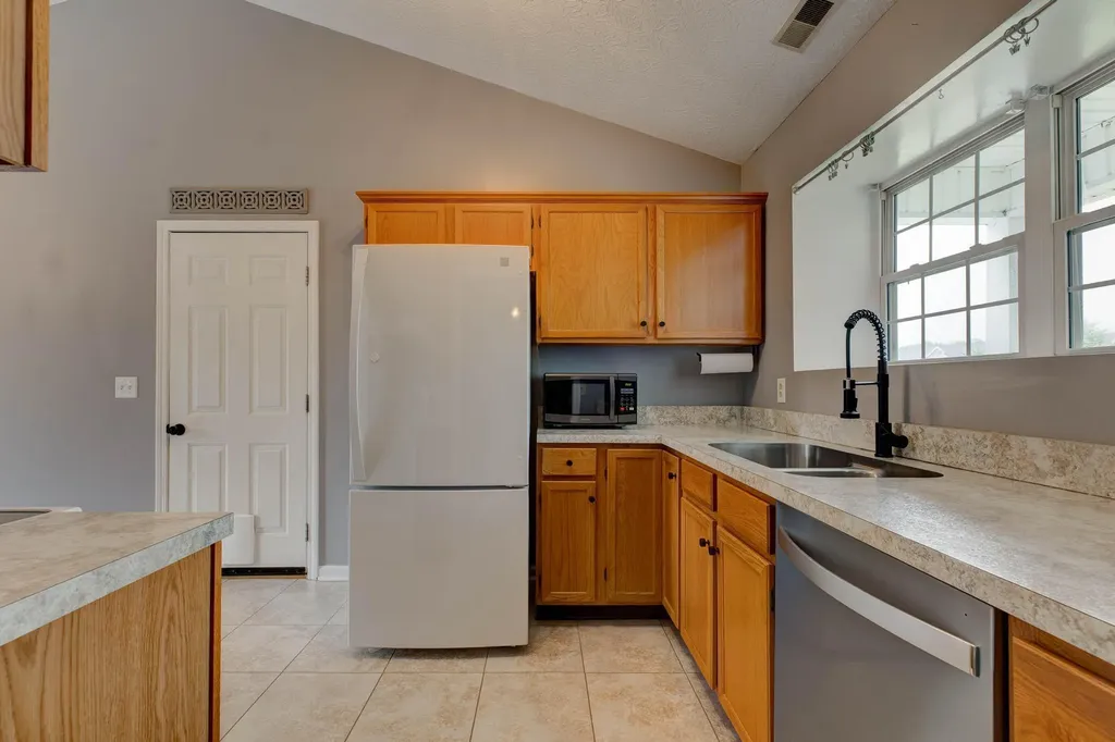 204 Dressage Court Frankfort KY 40601