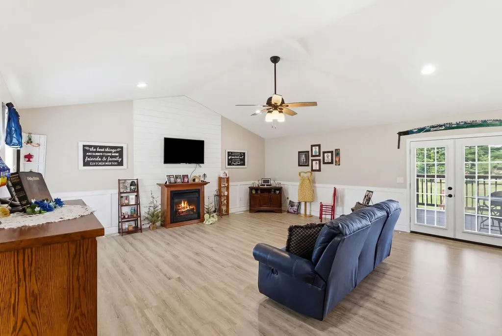 164 Club View Drive Mt Vernon KY 40456