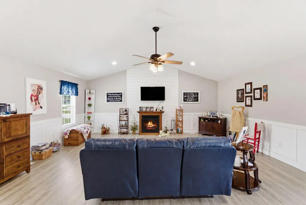 164 Club View Drive Mt Vernon KY 40456