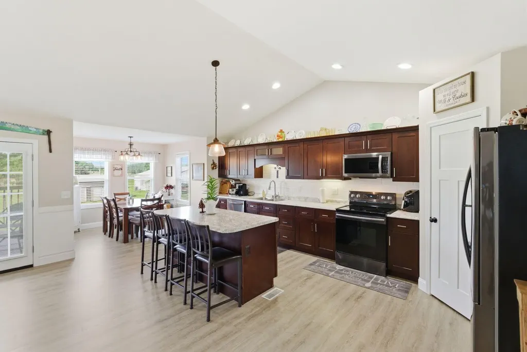 164 Club View Drive Mt Vernon KY 40456
