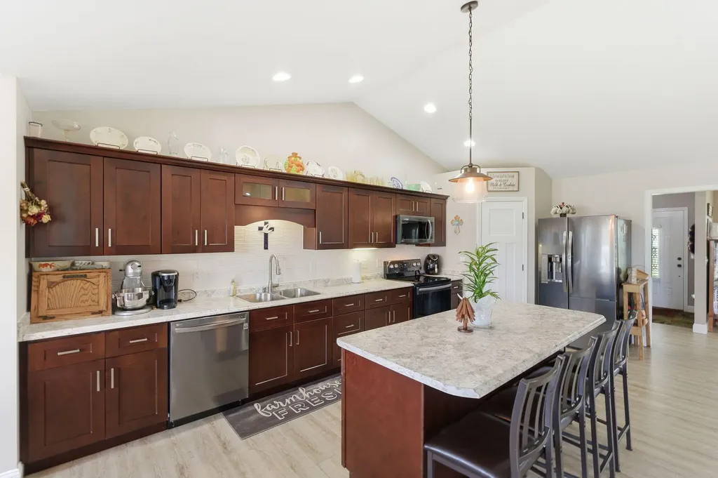 164 Club View Drive Mt Vernon KY 40456