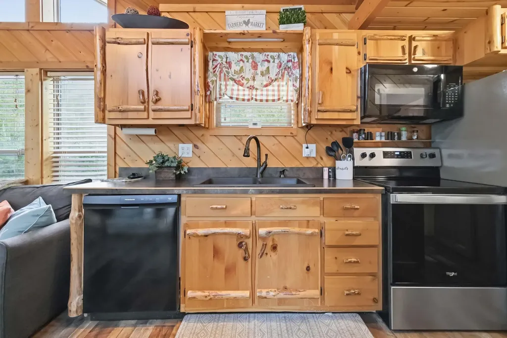 318 Pine Tree Circle Nancy KY 42544