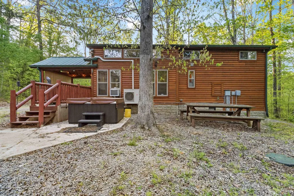 318 Pine Tree Circle Nancy KY 42544