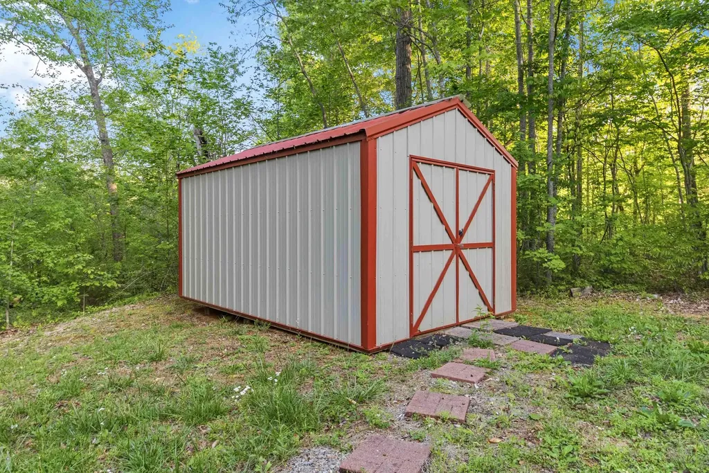 318 Pine Tree Circle Nancy KY 42544