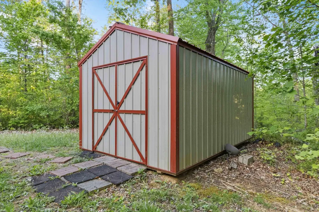 318 Pine Tree Circle Nancy KY 42544