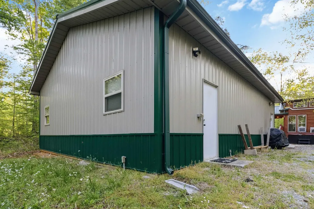 318 Pine Tree Circle Nancy KY 42544