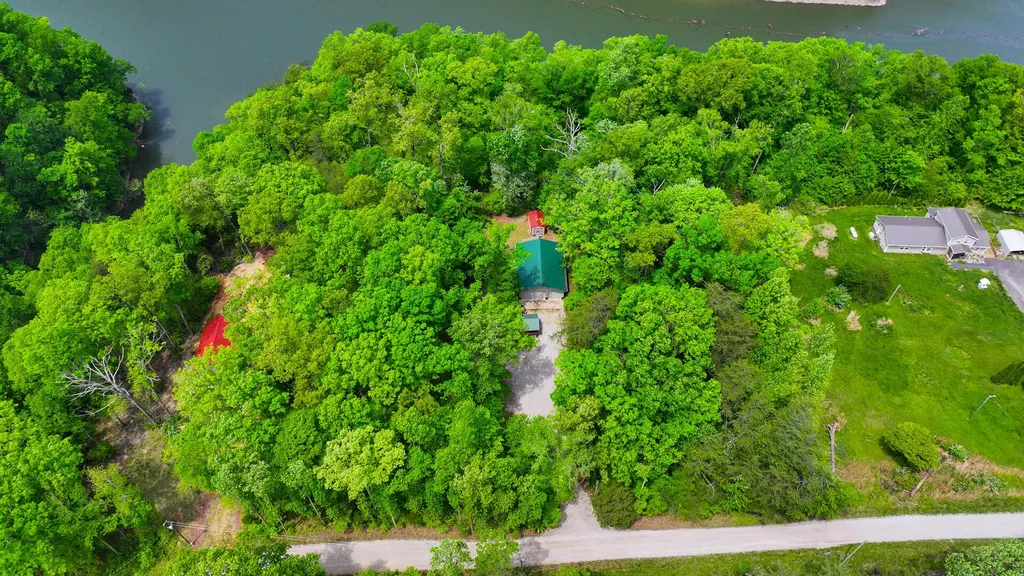 318 Pine Tree Circle Nancy KY 42544