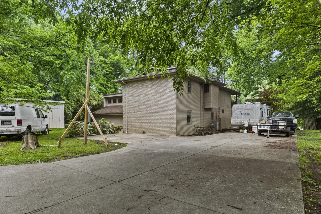 251 Big Eddy Road Frankfort KY 40601