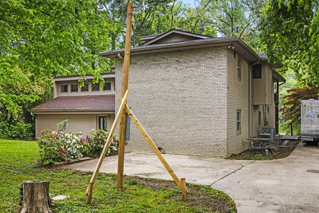 251 Big Eddy Road Frankfort KY 40601