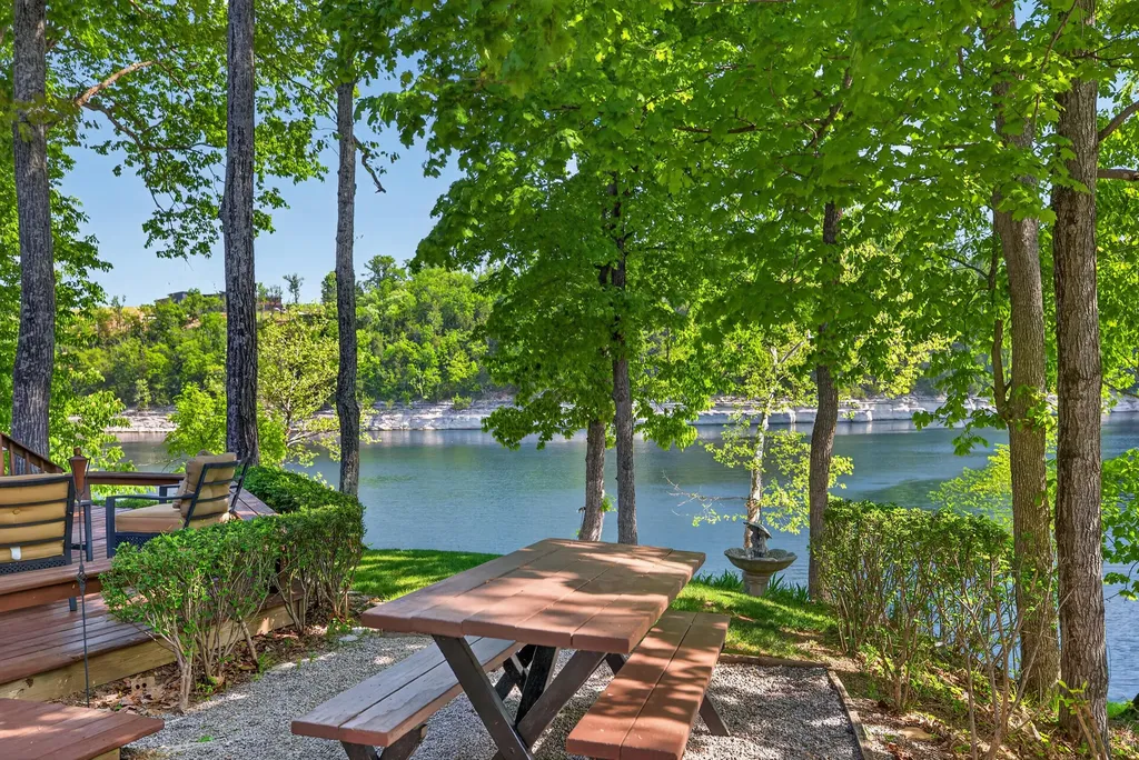 830 Chimney Rock Harrodsburg KY 40330