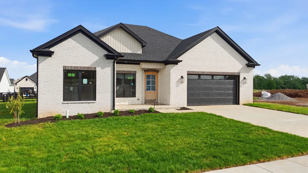 129 Farmers Bluff Nicholasville KY 40356