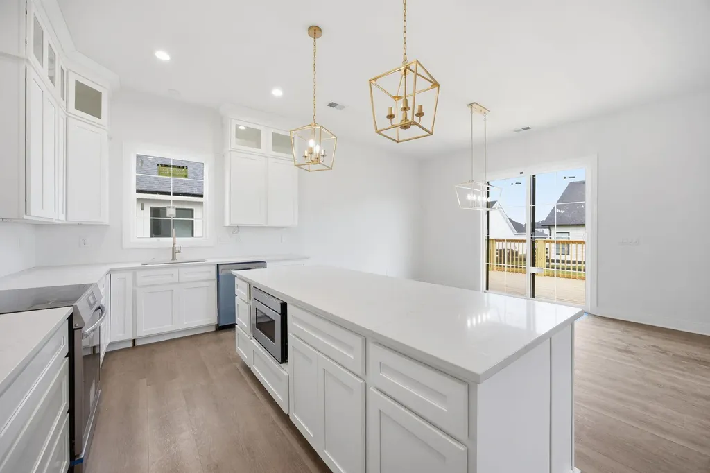 129 Farmers Bluff Nicholasville KY 40356
