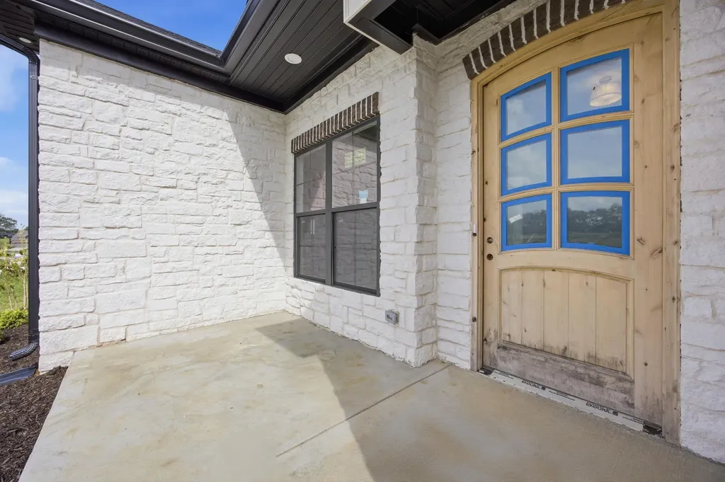 129 Farmers Bluff Nicholasville KY 40356