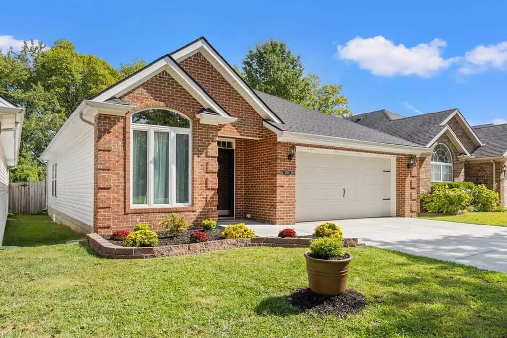 3105 Many Oaks Park Lexington KY 40509